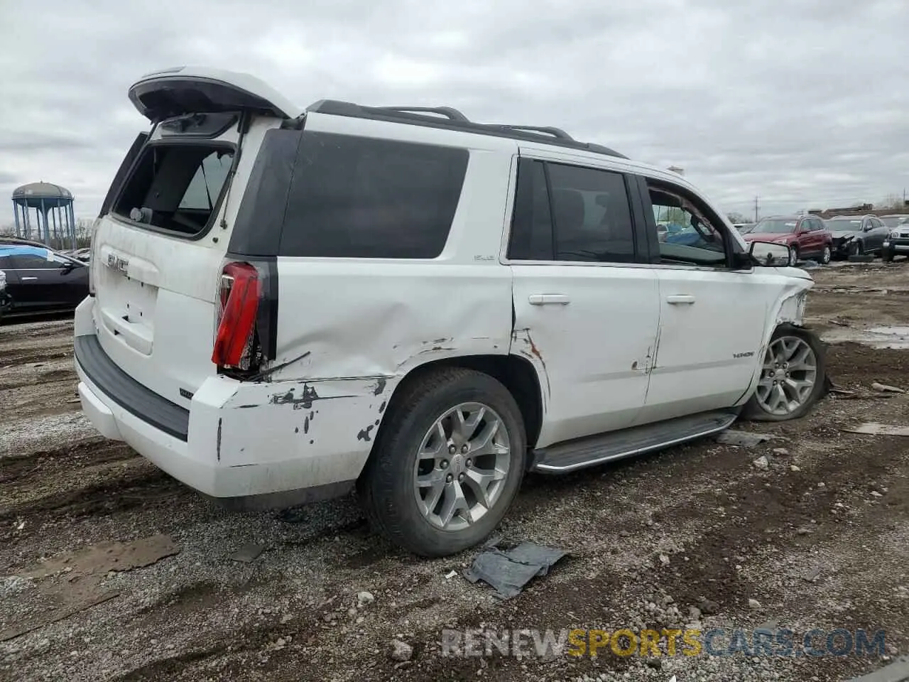 3 Photograph of a damaged car 1GKS2AKC4LR162184 GMC YUKON 2020