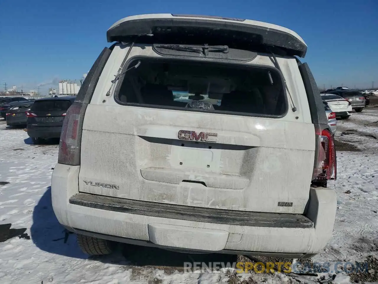 6 Photograph of a damaged car 1GKS2AKC4LR162184 GMC YUKON 2020