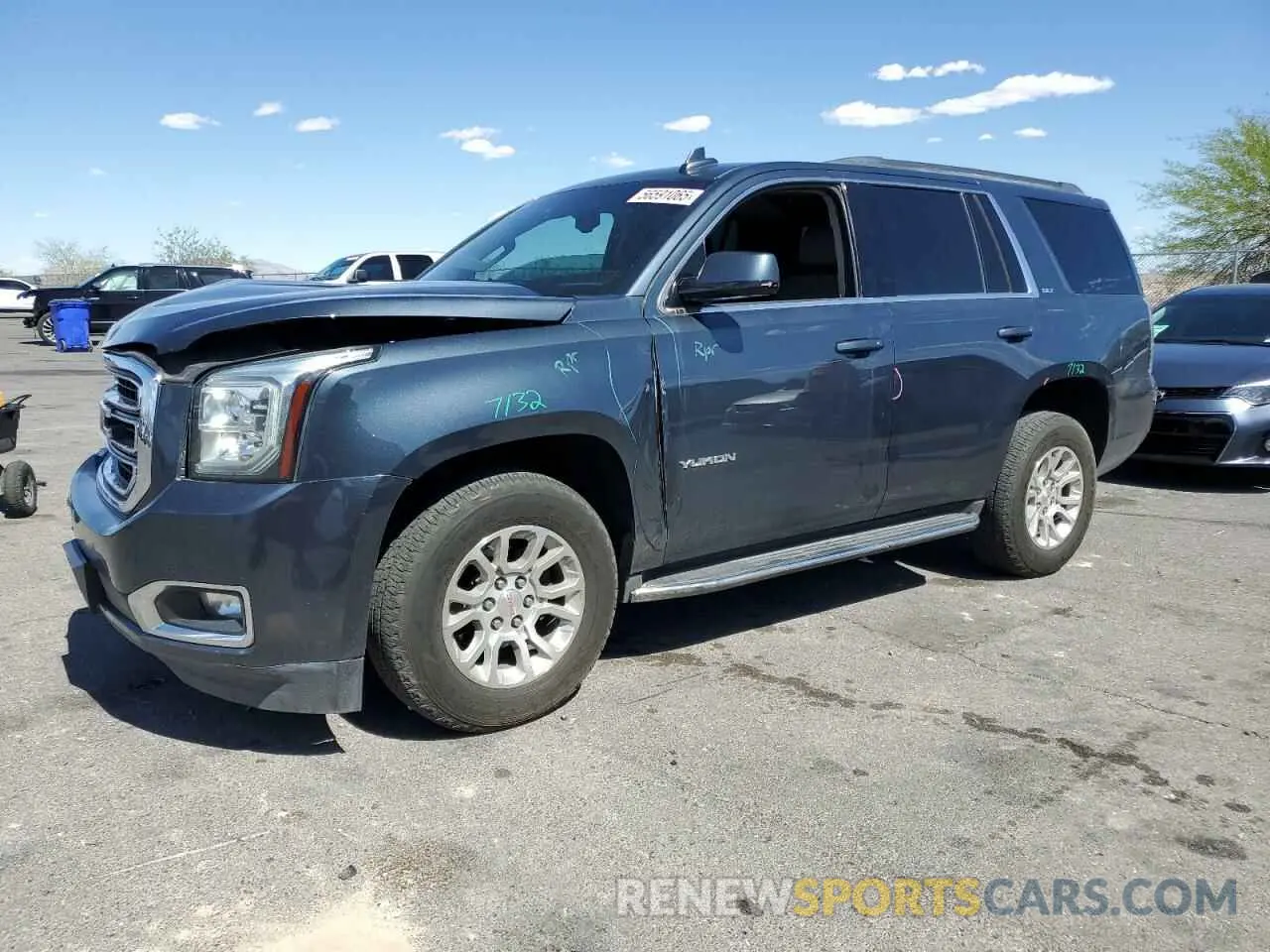 1 Photograph of a damaged car 1GKS2BKC2LR204423 GMC YUKON 2020