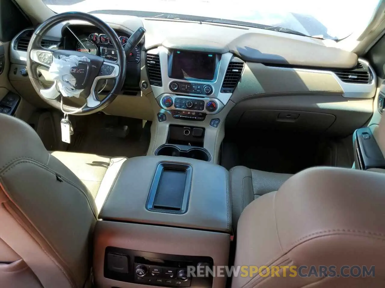 8 Photograph of a damaged car 1GKS2BKC2LR204423 GMC YUKON 2020