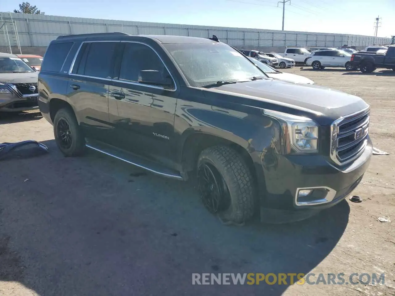 4 Photograph of a damaged car 1GKS2BKC3LR164319 GMC YUKON 2020