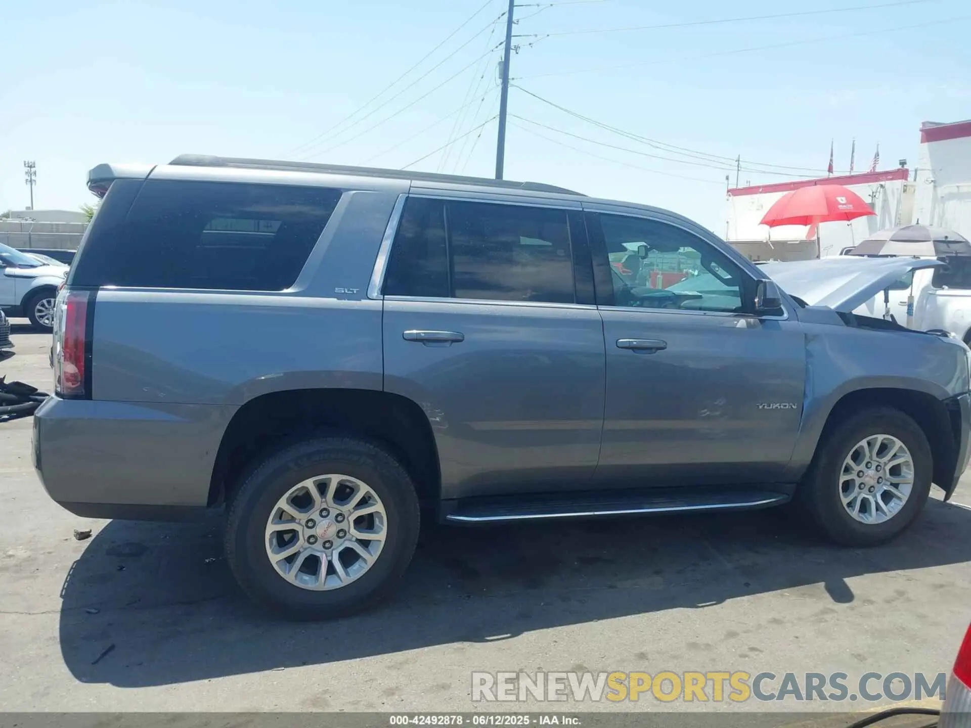 12 Photograph of a damaged car 1GKS2BKC3LR270527 GMC YUKON 2020
