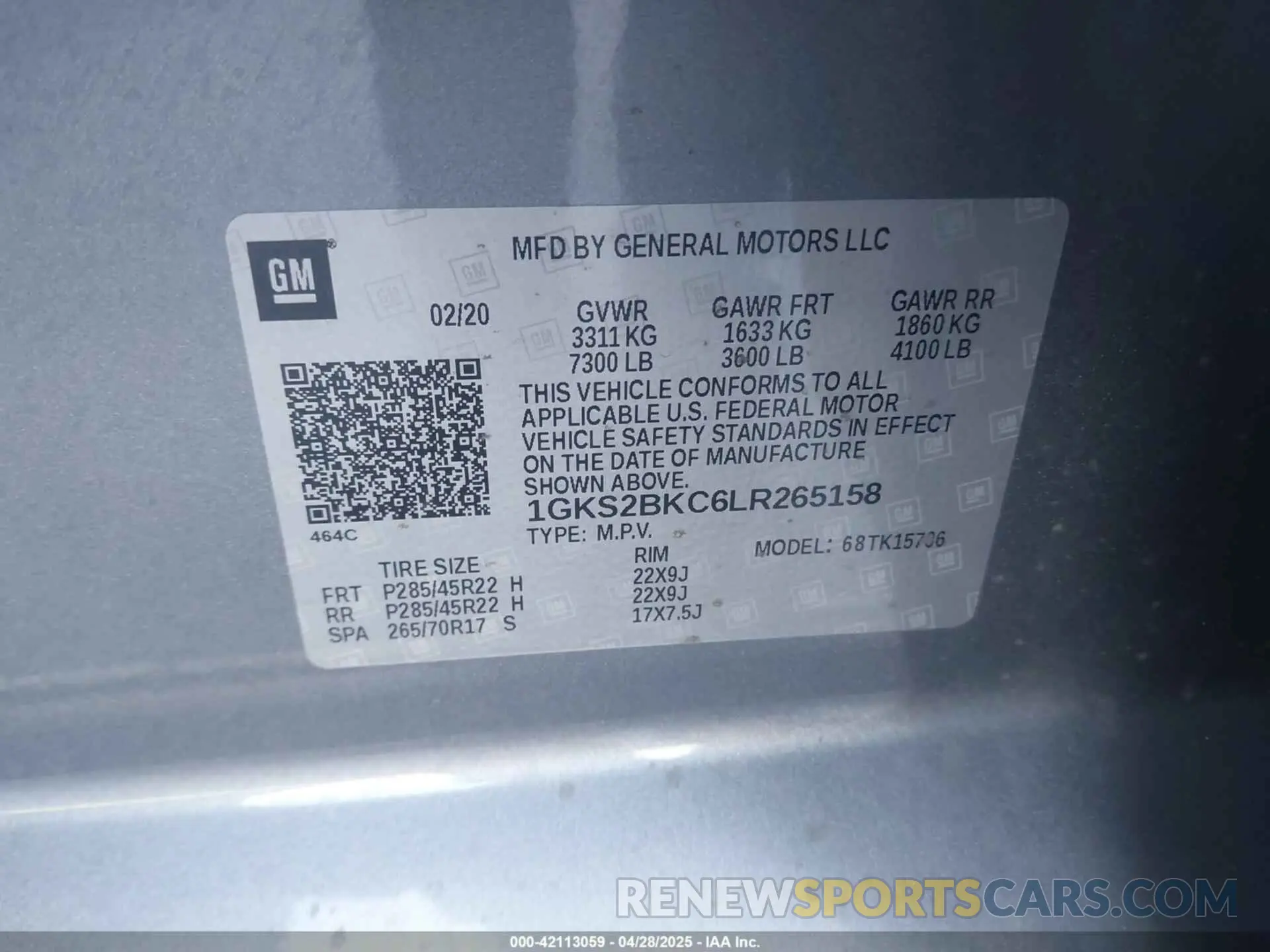 9 Photograph of a damaged car 1GKS2BKC6LR265158 GMC YUKON 2020