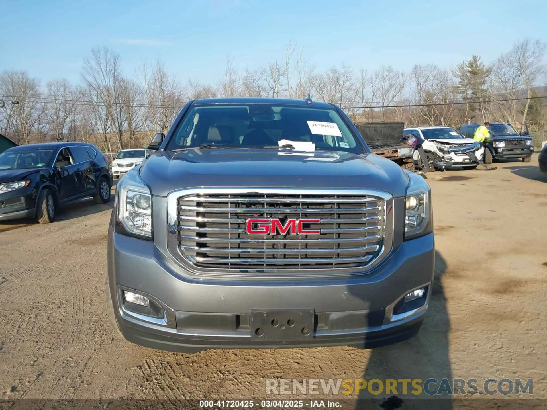13 Photograph of a damaged car 1GKS2BKC8LR263699 GMC YUKON 2020