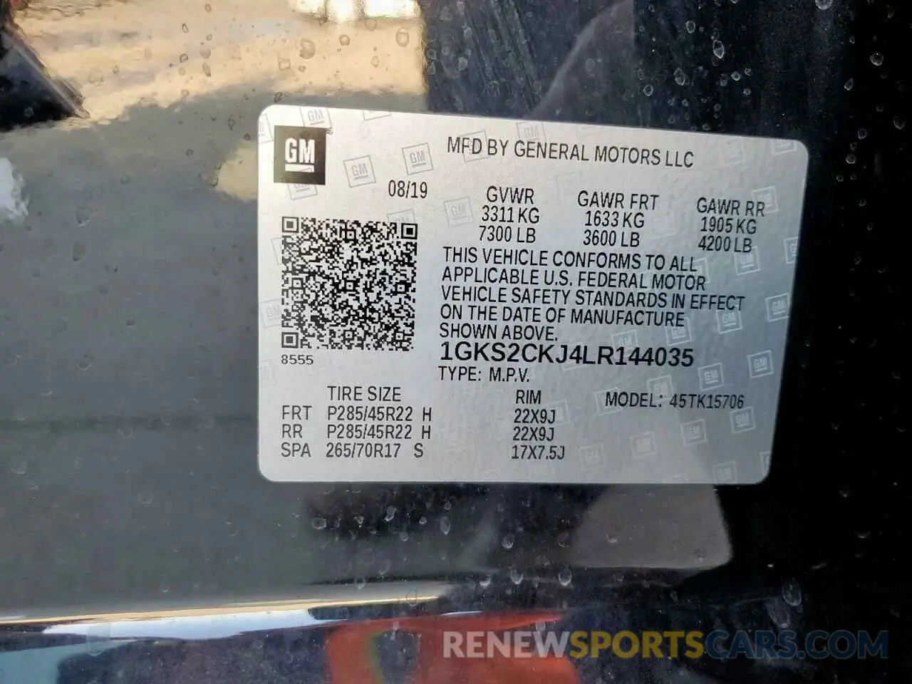 14 Photograph of a damaged car 1GKS2CKJ4LR144035 GMC YUKON 2020