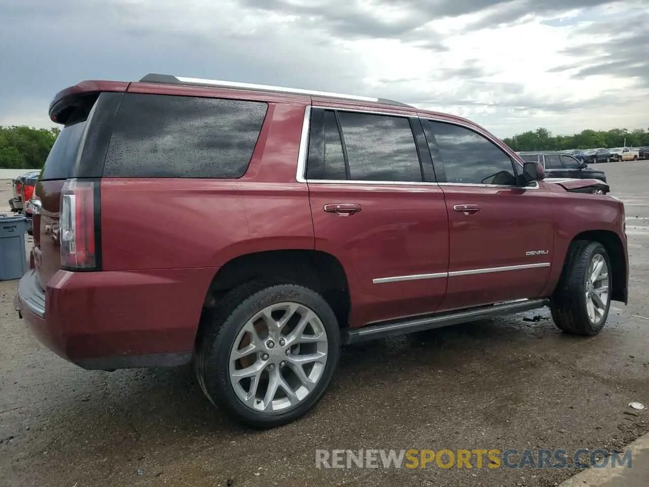 3 Photograph of a damaged car 1GKS2CKJ6LR156963 GMC YUKON 2020