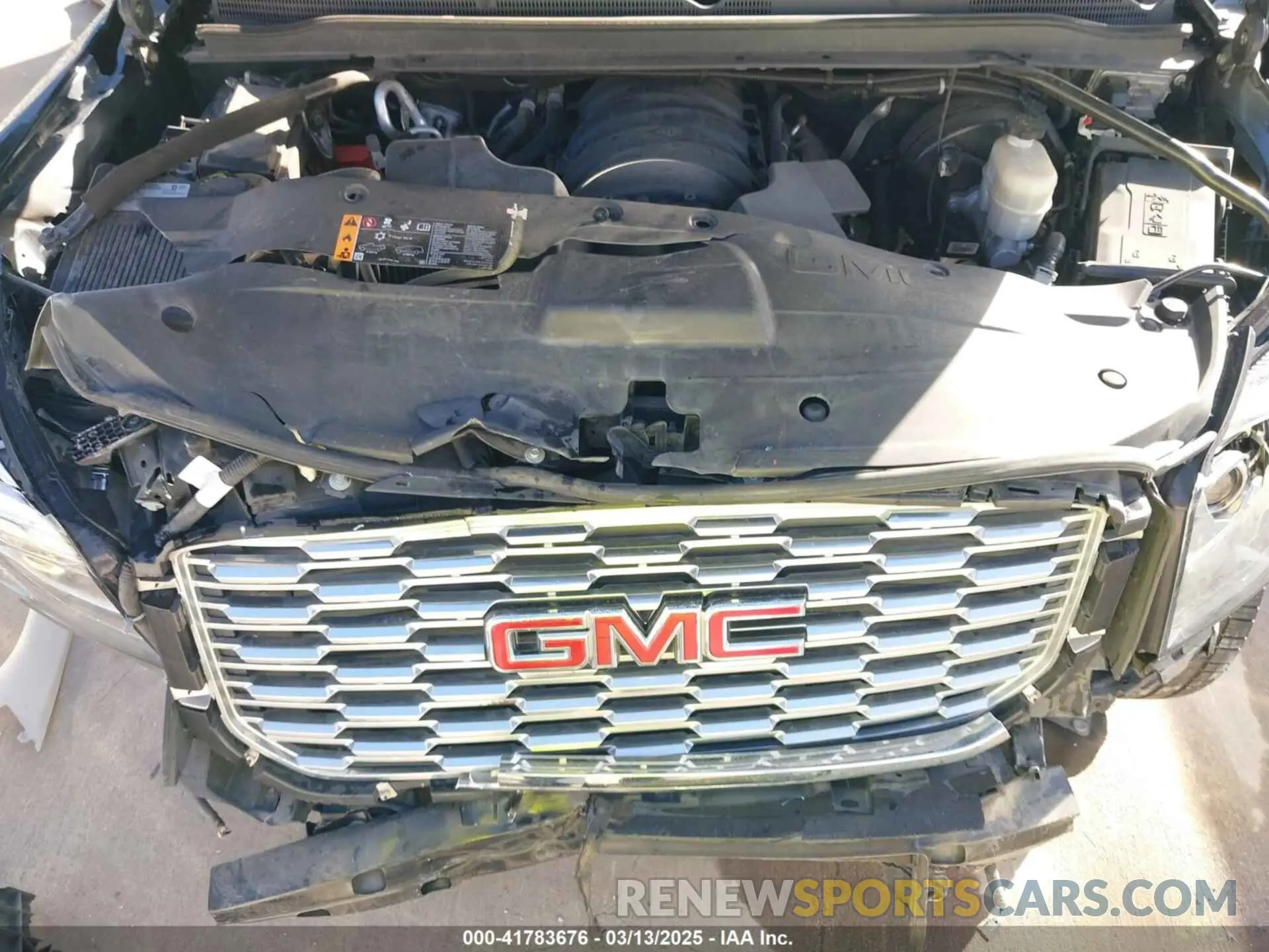 10 Photograph of a damaged car 1GKS2CKJ8LR108770 GMC YUKON 2020