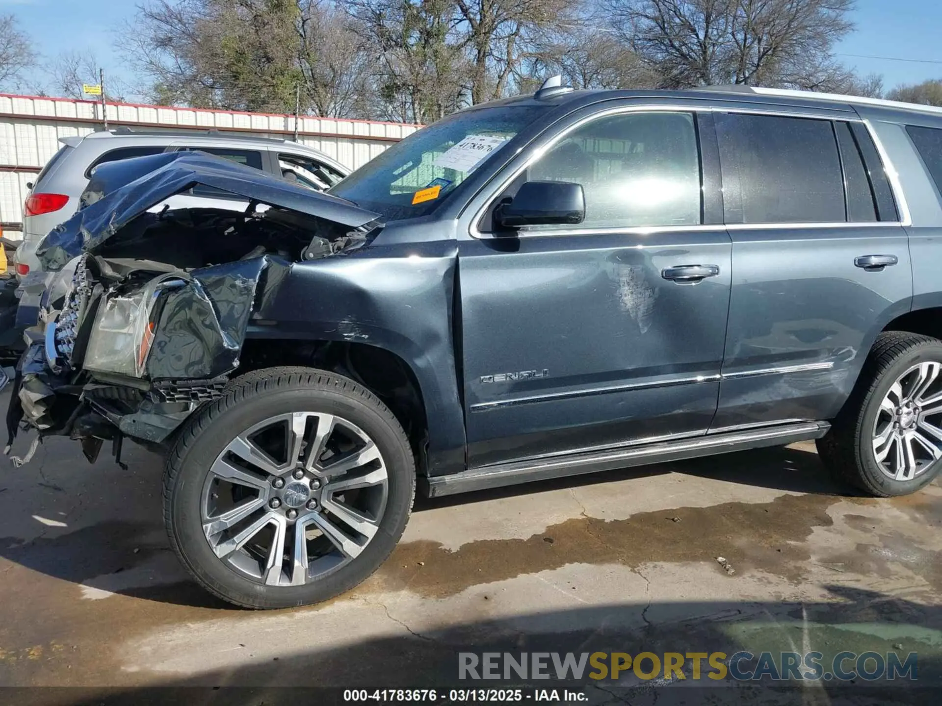 19 Photograph of a damaged car 1GKS2CKJ8LR108770 GMC YUKON 2020