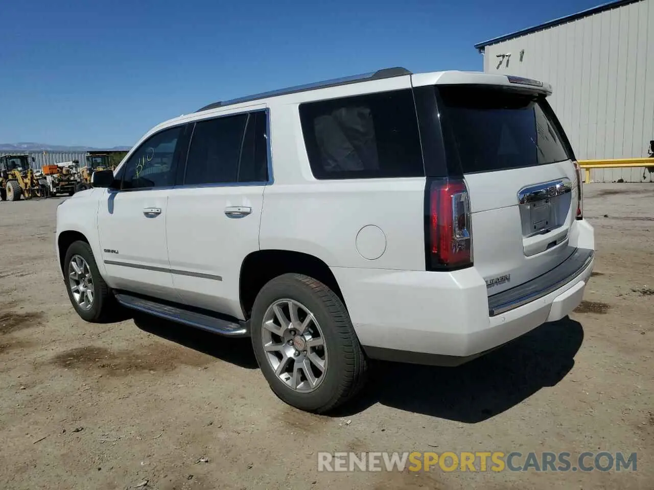 2 Photograph of a damaged car 1GKS2CKJXLR117616 GMC YUKON 2020