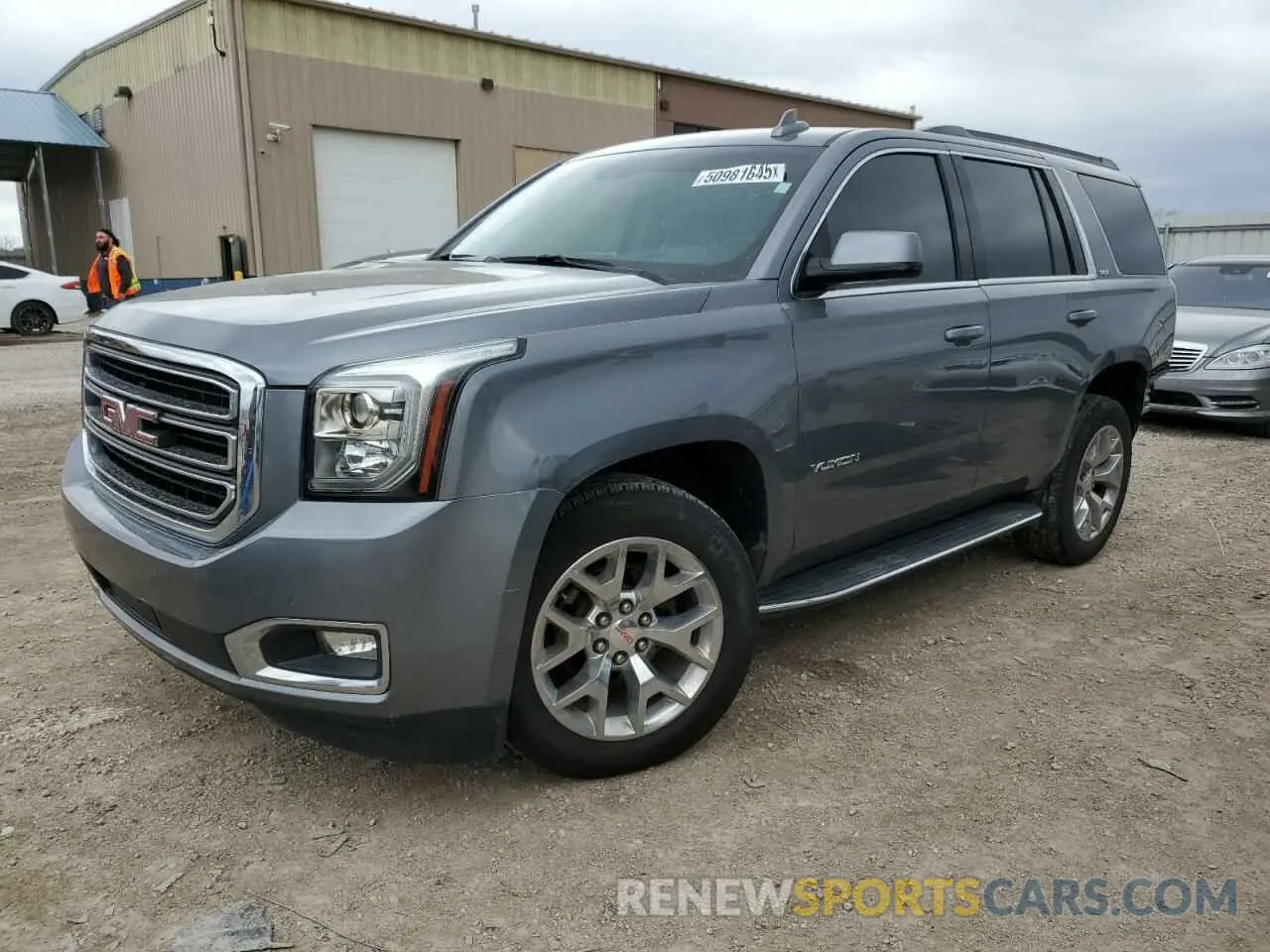 1 Photograph of a damaged car 1GKS2DKCXLR123892 GMC YUKON 2020