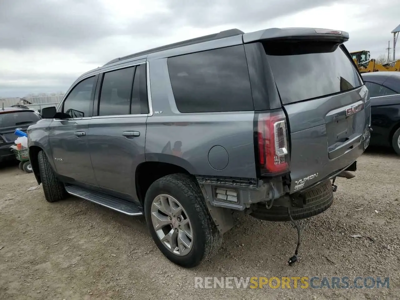 2 Photograph of a damaged car 1GKS2DKCXLR123892 GMC YUKON 2020