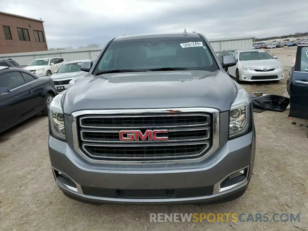 5 Photograph of a damaged car 1GKS2DKCXLR123892 GMC YUKON 2020