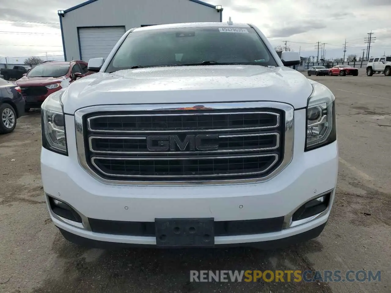 5 Photograph of a damaged car 1GKS2GKC6LR207130 GMC YUKON 2020