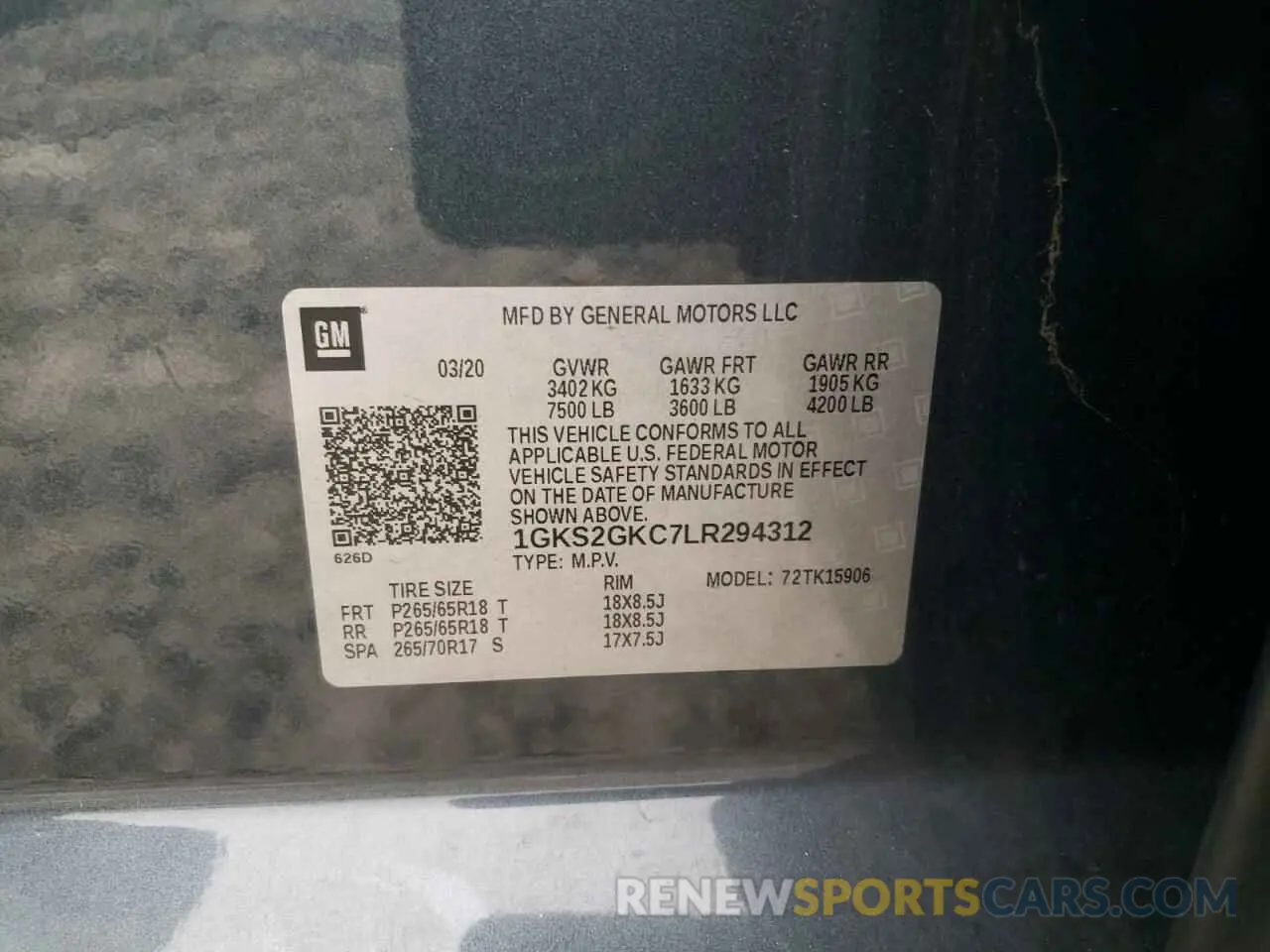 13 Photograph of a damaged car 1GKS2GKC7LR294312 GMC YUKON 2020