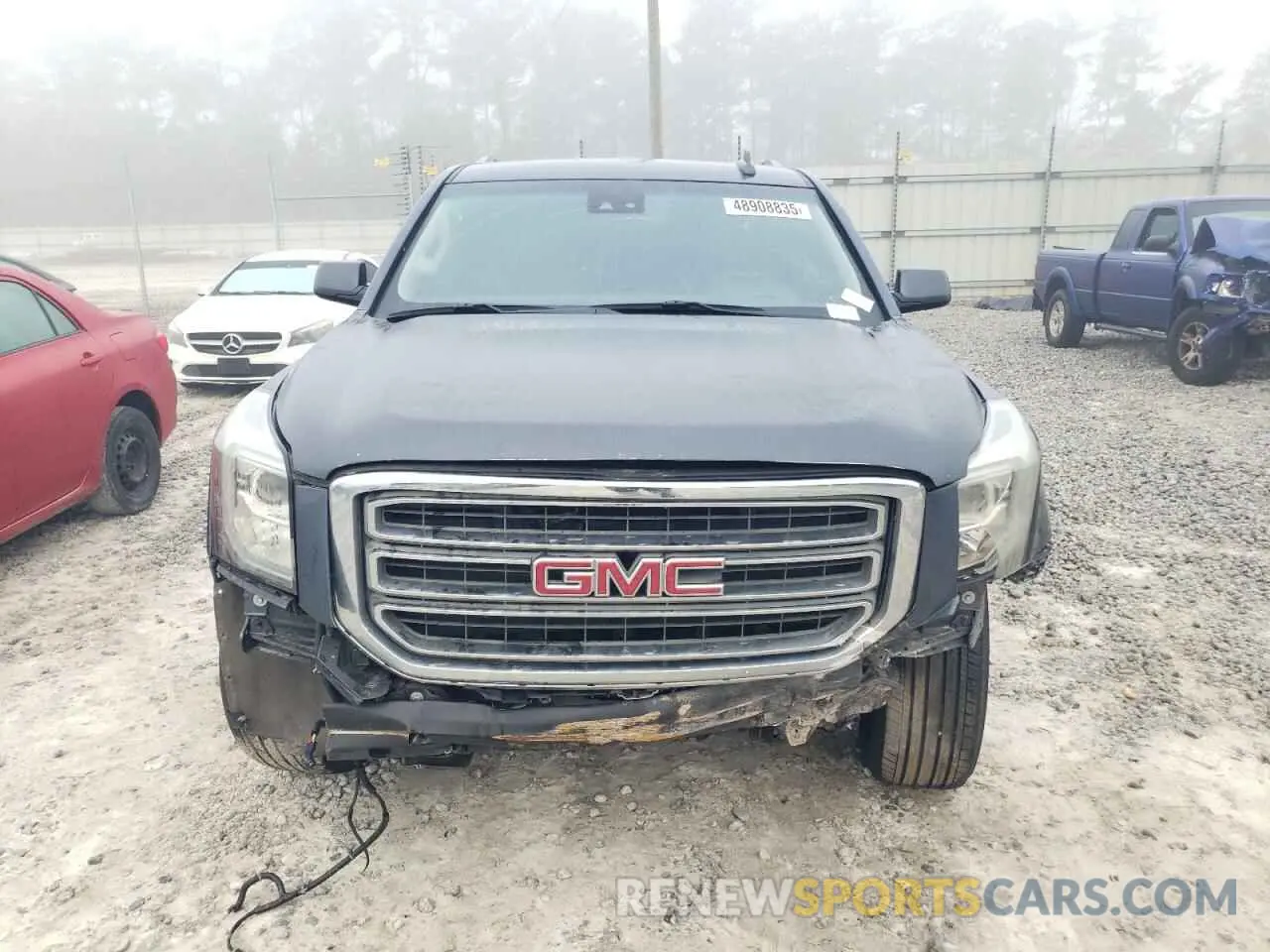 5 Photograph of a damaged car 1GKS2GKC7LR294312 GMC YUKON 2020