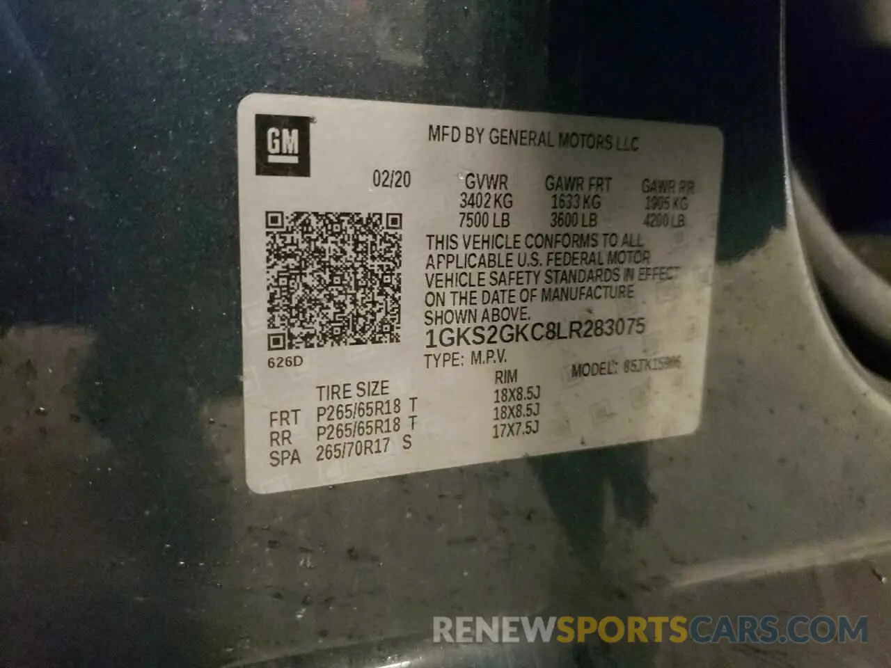 13 Photograph of a damaged car 1GKS2GKC8LR283075 GMC YUKON 2020