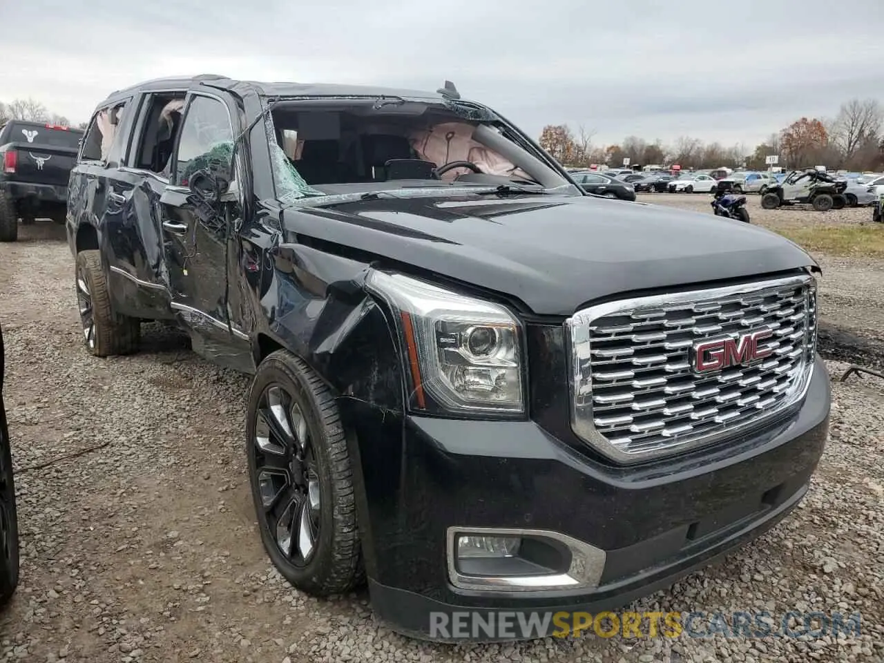 4 Photograph of a damaged car 1GKS2HKJ1LR302666 GMC YUKON 2020