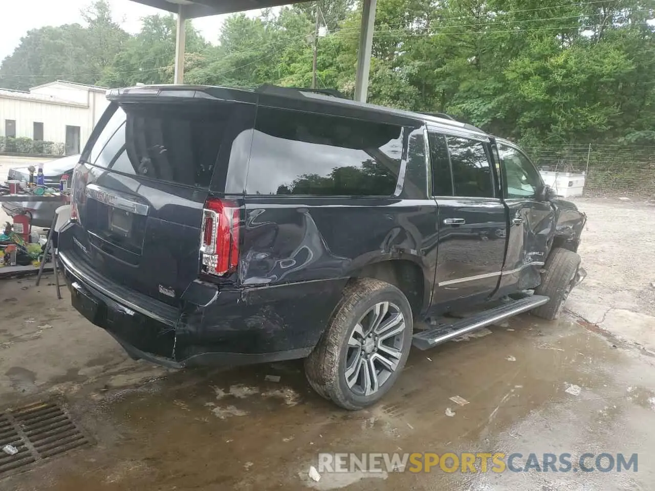 3 Photograph of a damaged car 1GKS2HKJ2LR191108 GMC YUKON 2020