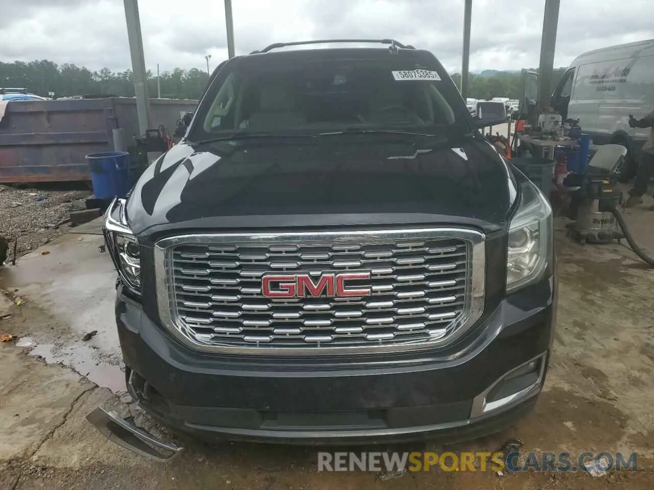 5 Photograph of a damaged car 1GKS2HKJ2LR191108 GMC YUKON 2020
