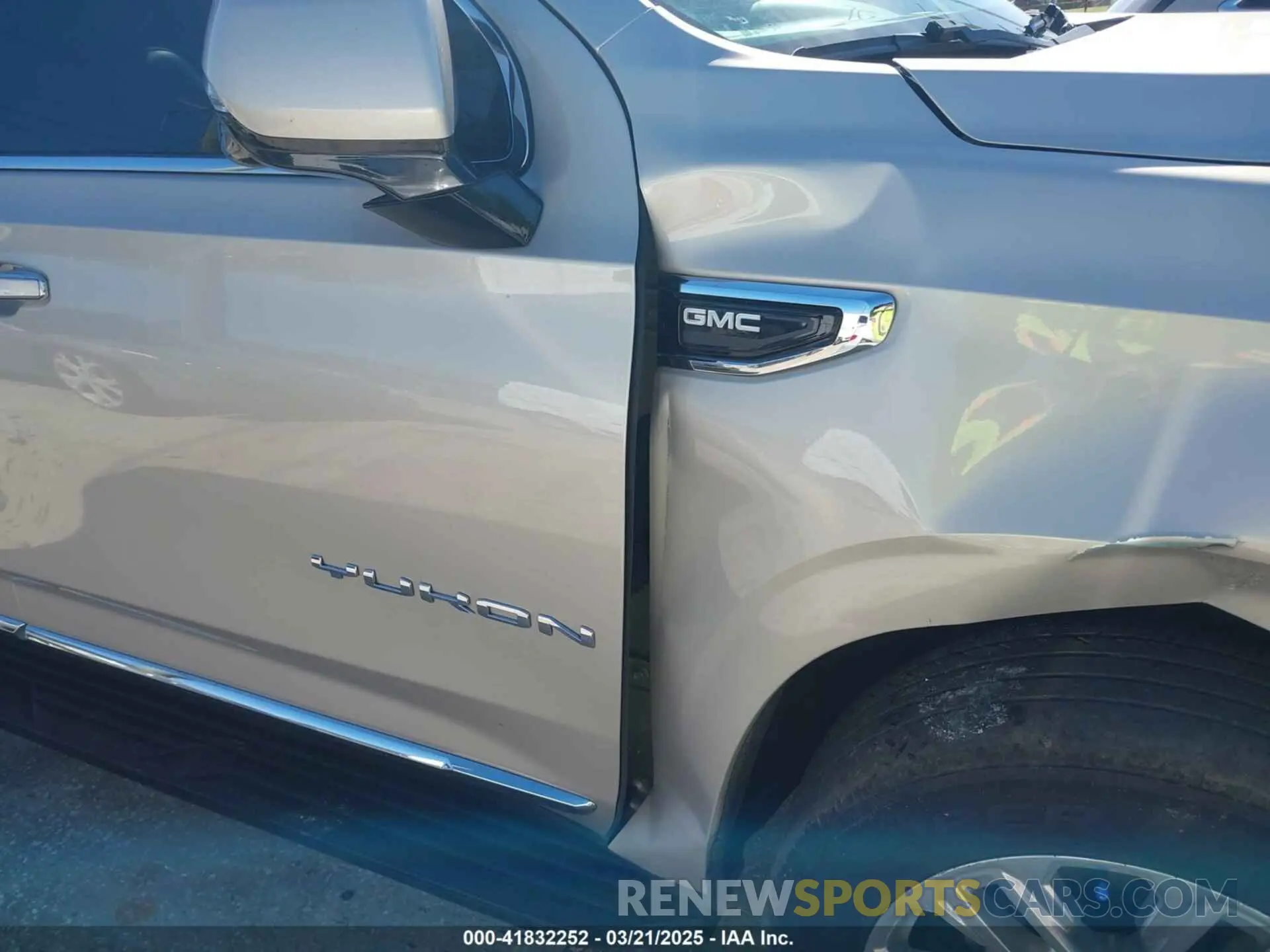 16 Photograph of a damaged car 1GKS1BKD3MR168352 GMC YUKON 2021