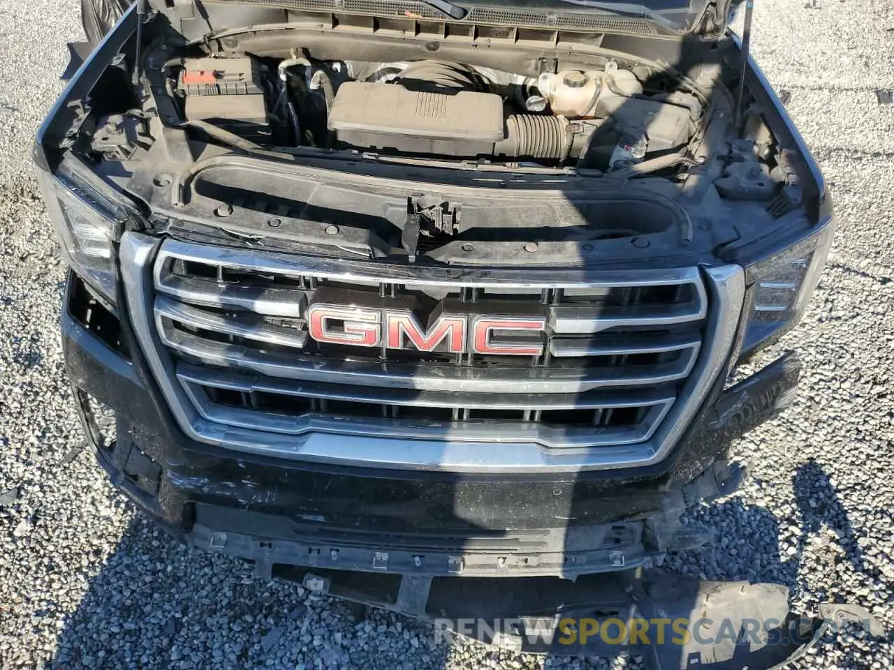 13 Photograph of a damaged car 1GKS1BKD7MR371454 GMC YUKON 2021