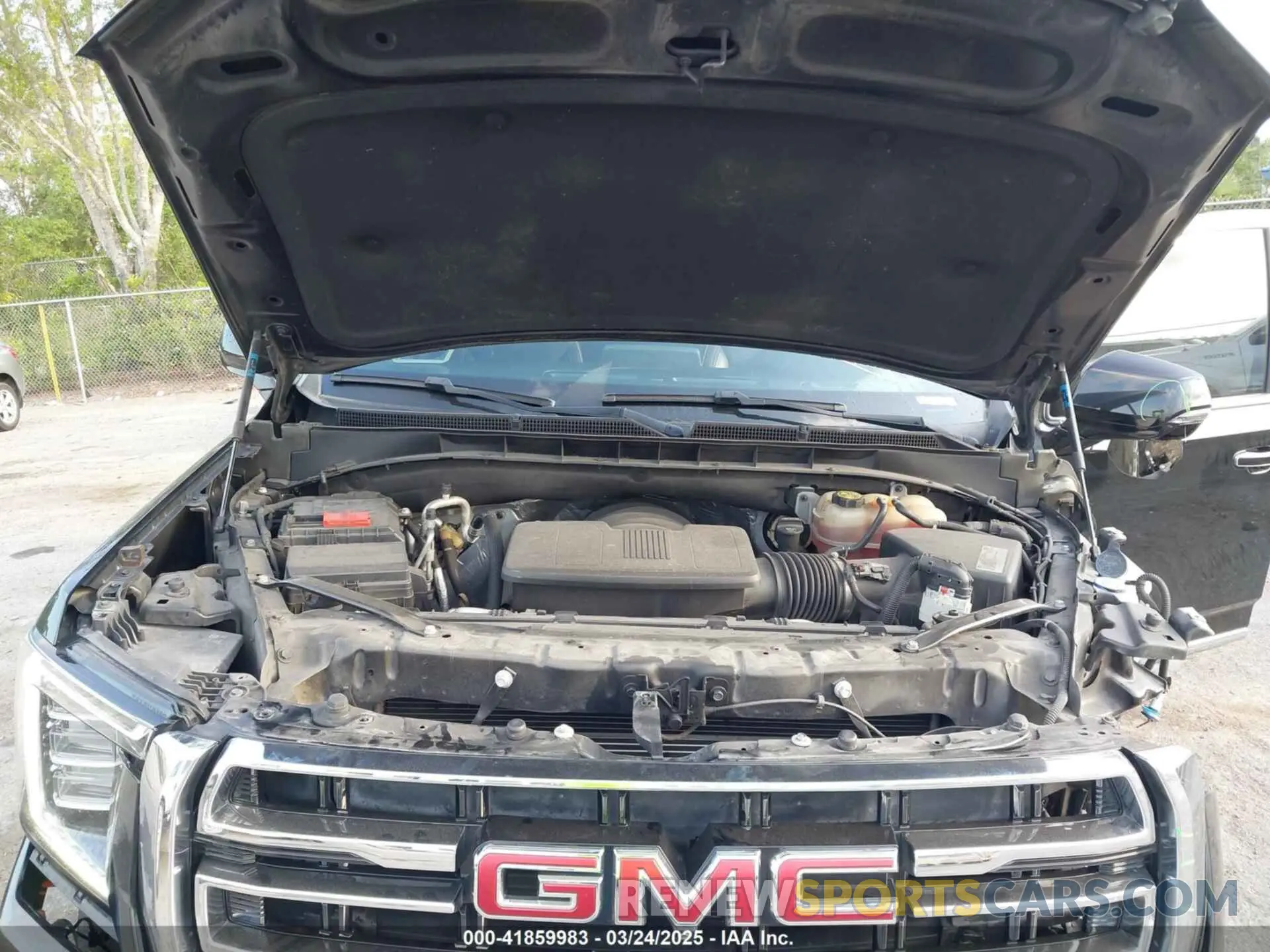 10 Photograph of a damaged car 1GKS1BKD8MR264204 GMC YUKON 2021