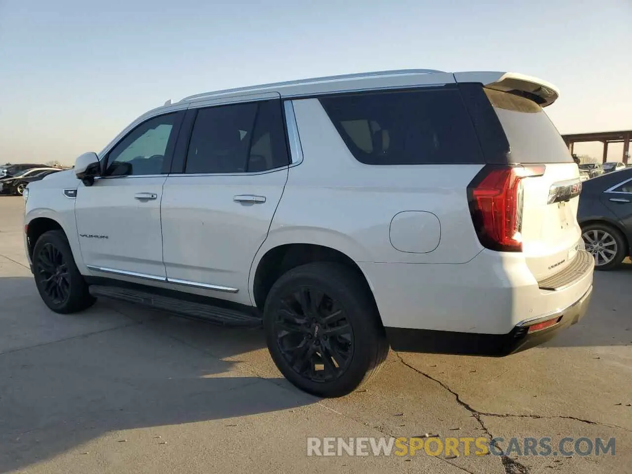 2 Photograph of a damaged car 1GKS1BKD9MR442072 GMC YUKON 2021