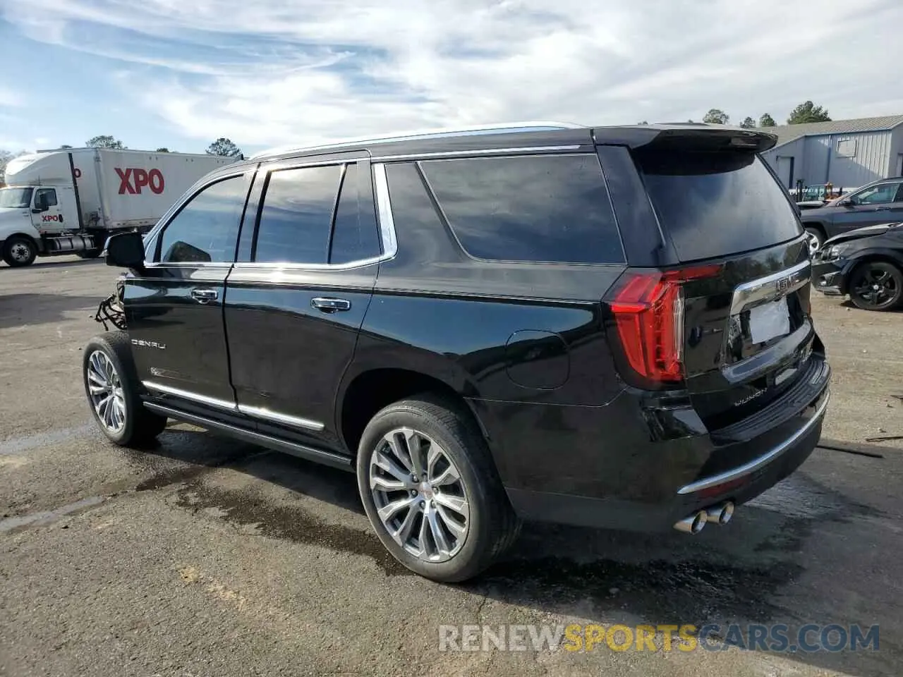 2 Photograph of a damaged car 1GKS1DKL3MR394376 GMC YUKON 2021