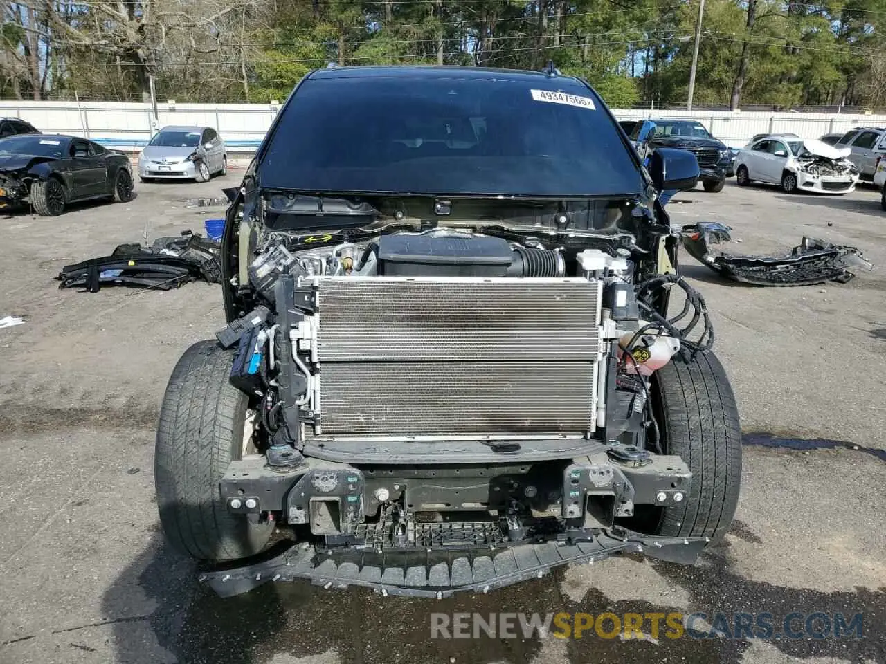 5 Photograph of a damaged car 1GKS1DKL3MR394376 GMC YUKON 2021