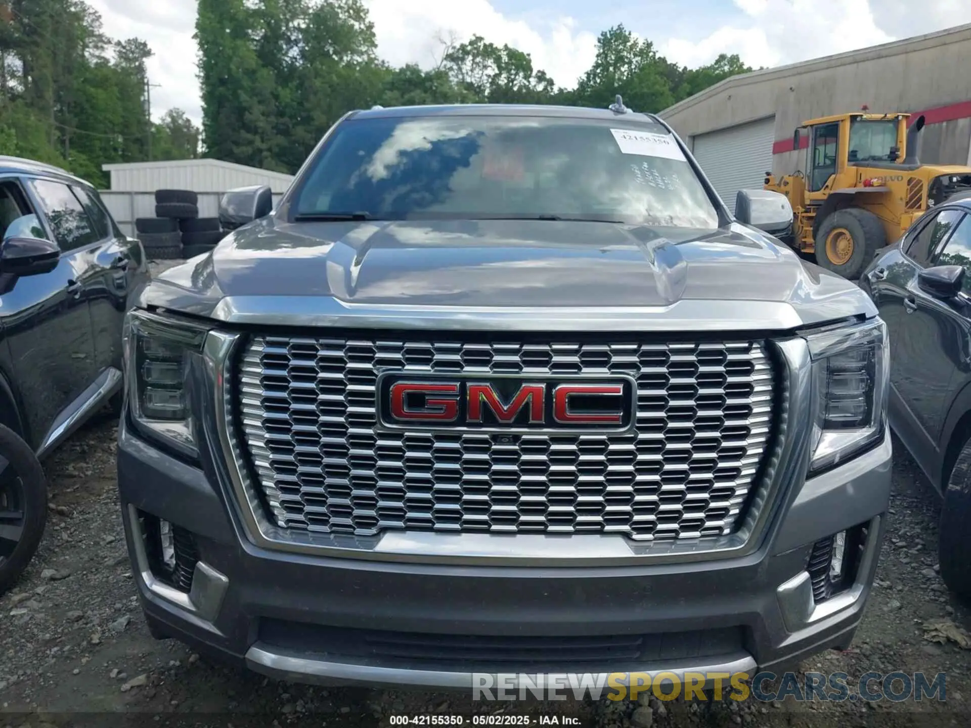 12 Photograph of a damaged car 1GKS1DKL9MR207514 GMC YUKON 2021