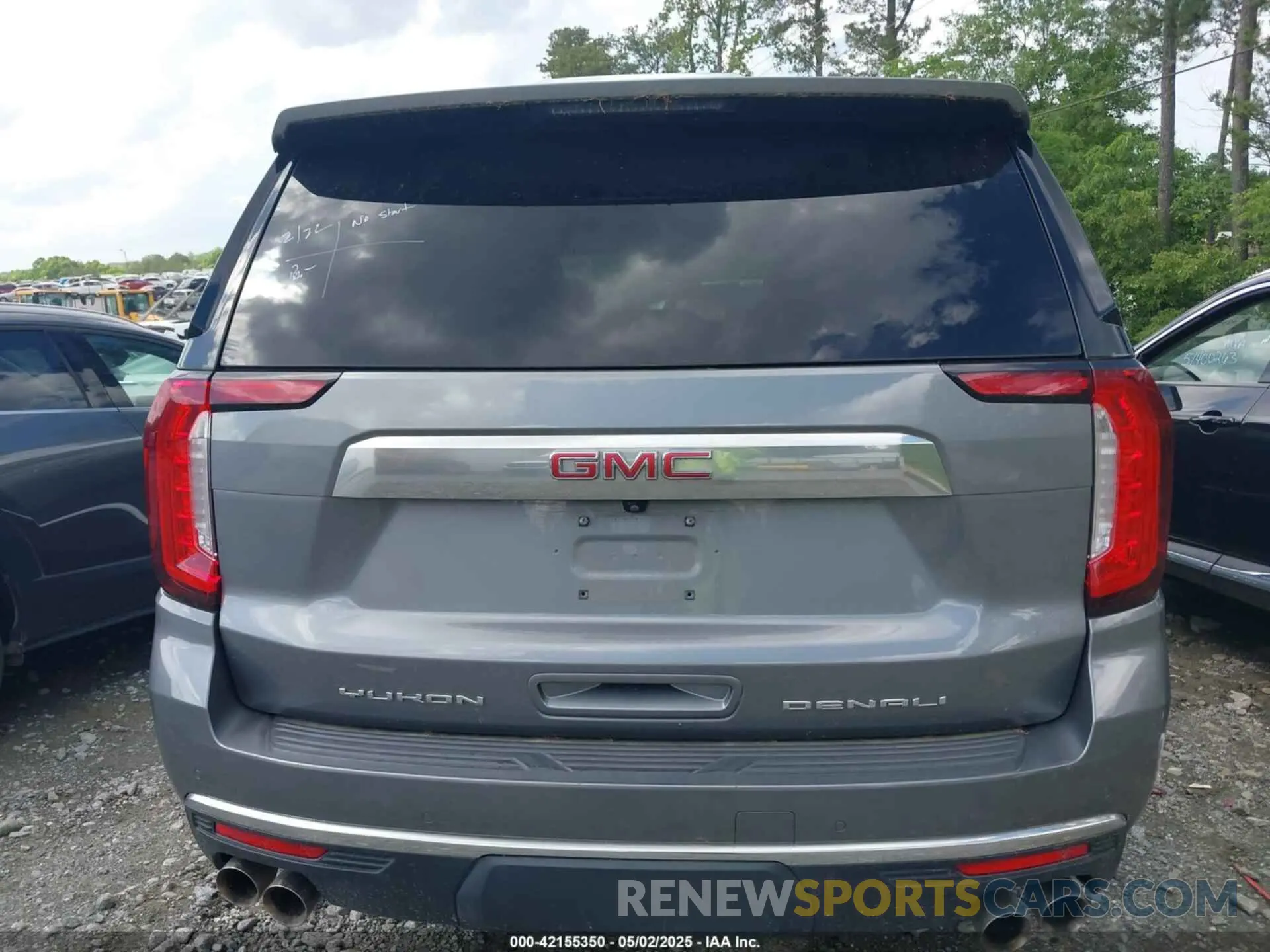 16 Photograph of a damaged car 1GKS1DKL9MR207514 GMC YUKON 2021