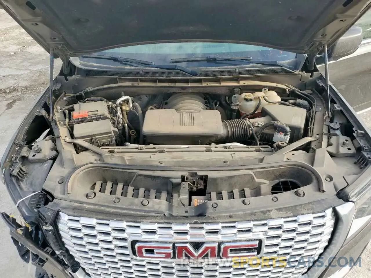 13 Photograph of a damaged car 1GKS1DKLXMR231921 GMC YUKON 2021