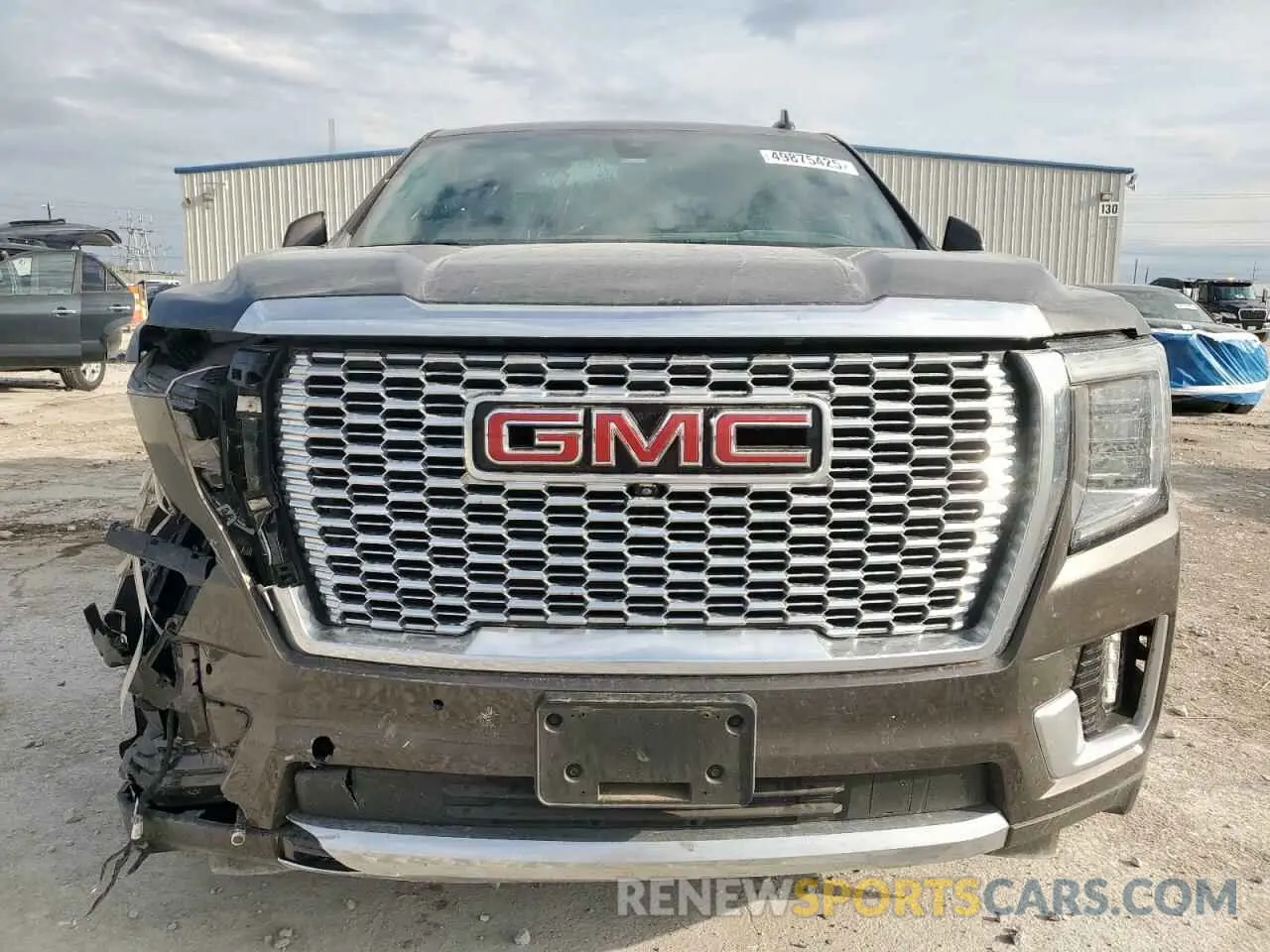 5 Photograph of a damaged car 1GKS1DKLXMR231921 GMC YUKON 2021