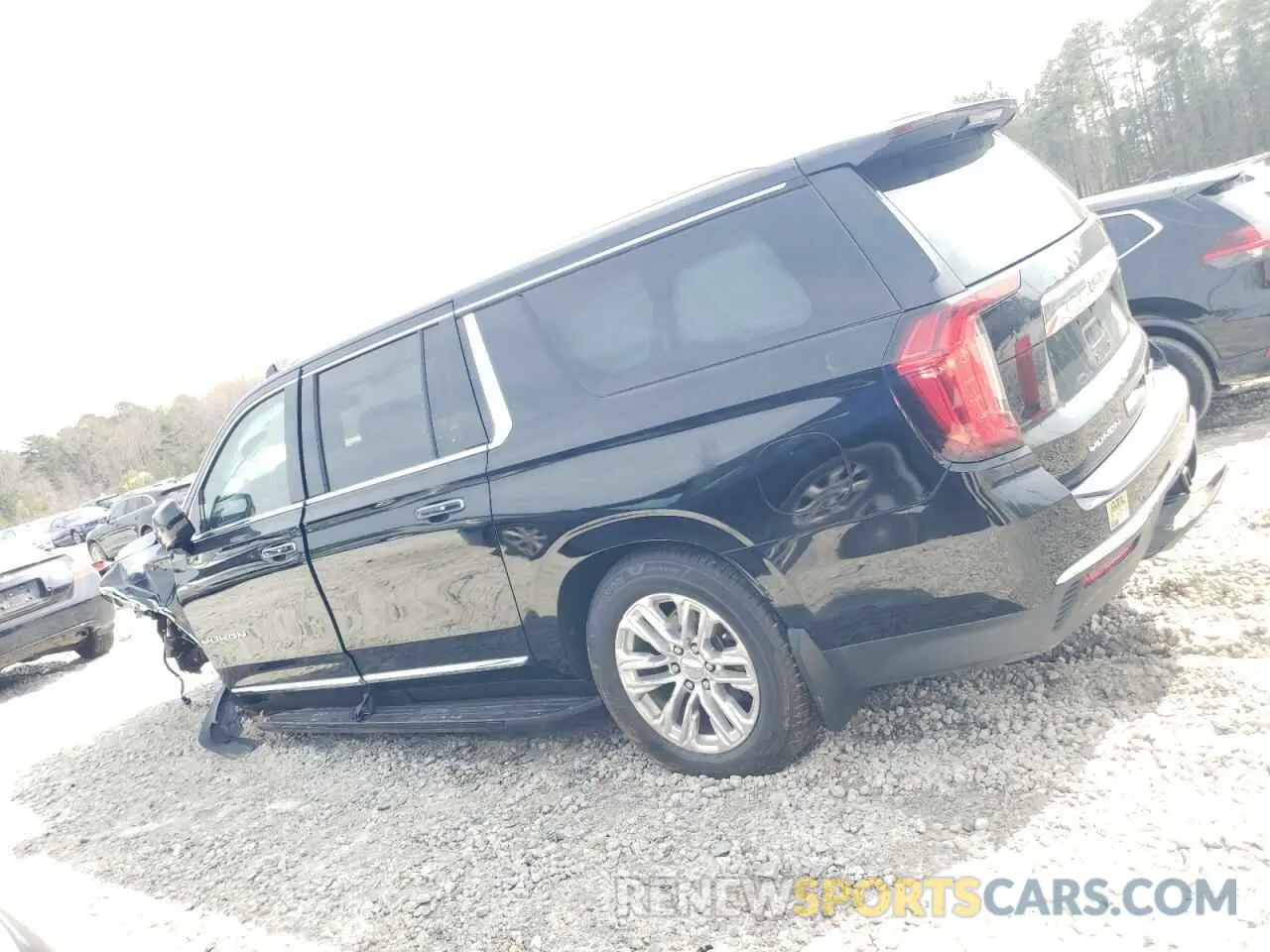 2 Photograph of a damaged car 1GKS1GKD1MR463740 GMC YUKON 2021