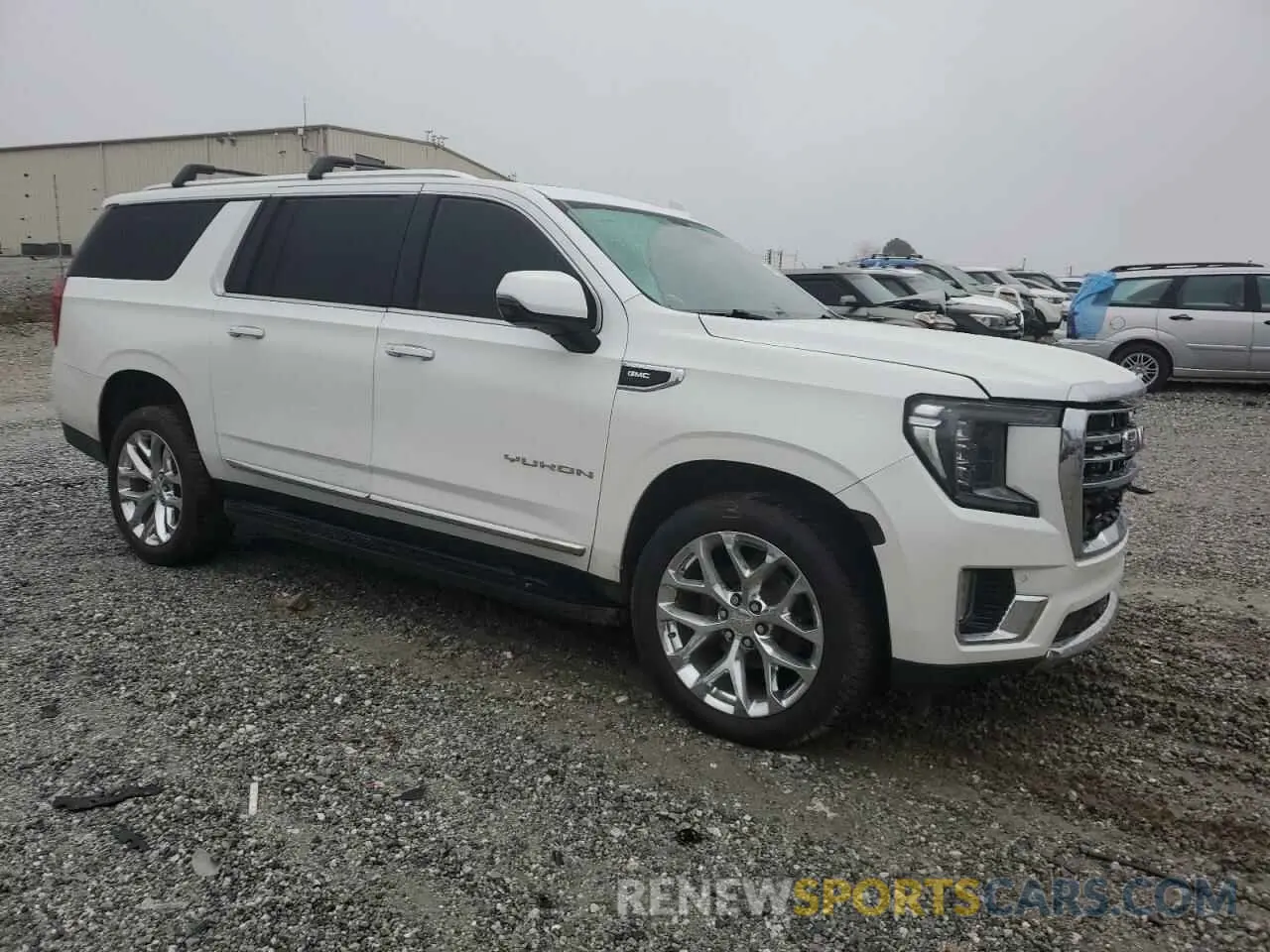 4 Photograph of a damaged car 1GKS1GKD1MR474382 GMC YUKON 2021