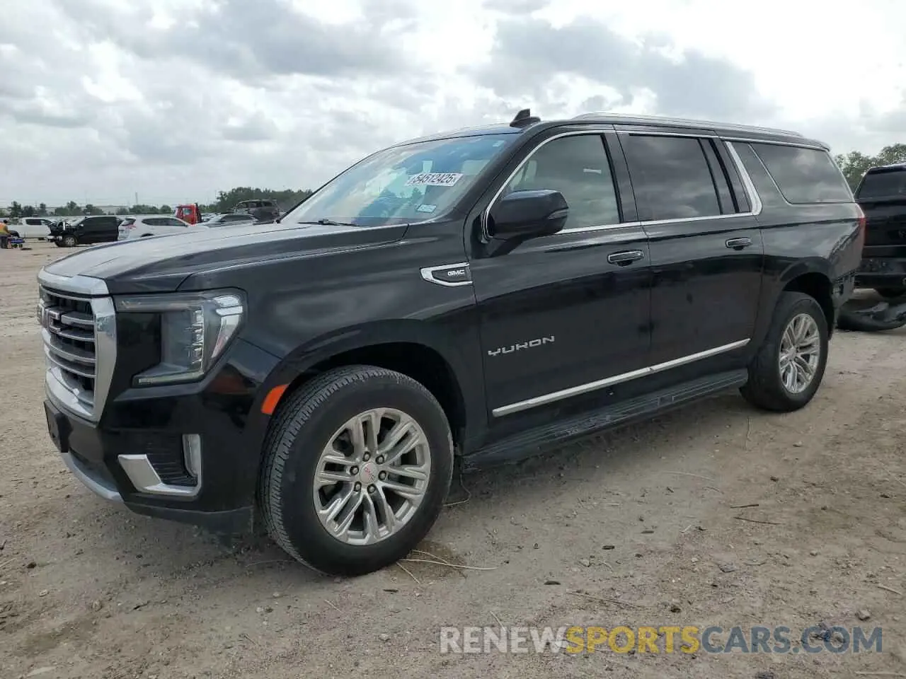 1 Photograph of a damaged car 1GKS1GKD6MR214754 GMC YUKON 2021