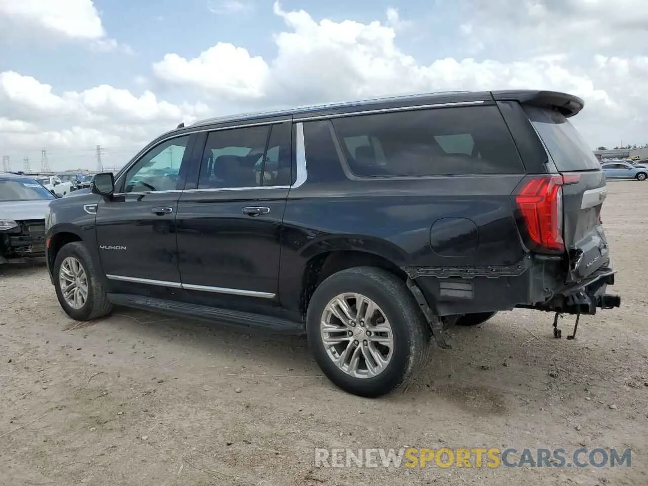 2 Photograph of a damaged car 1GKS1GKD6MR214754 GMC YUKON 2021