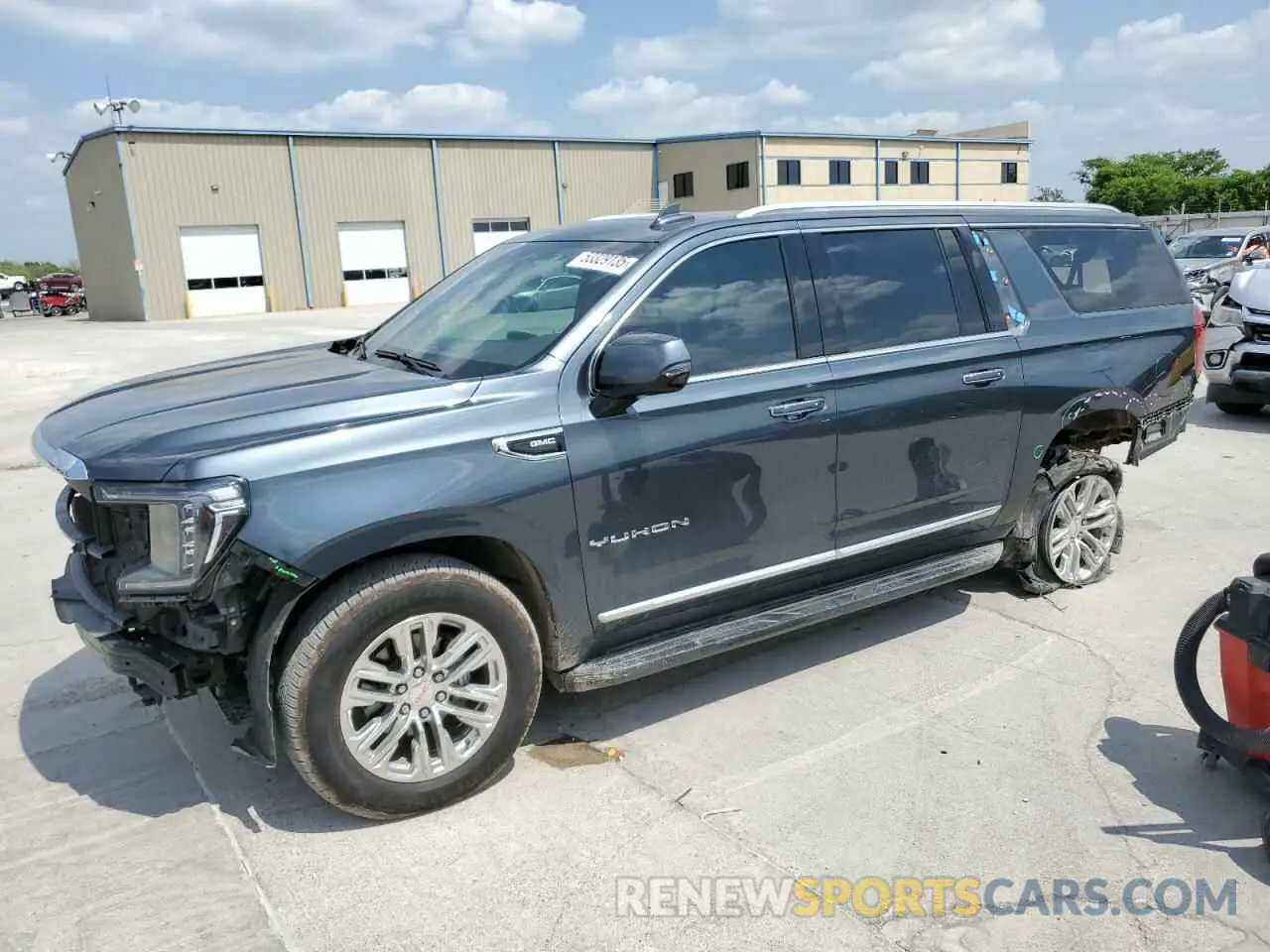 1 Photograph of a damaged car 1GKS1GKD7MR291908 GMC YUKON 2021