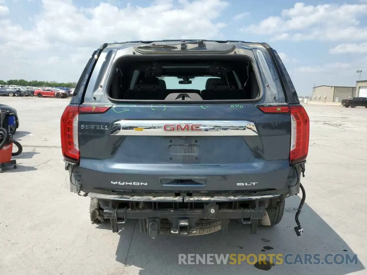 6 Photograph of a damaged car 1GKS1GKD7MR291908 GMC YUKON 2021