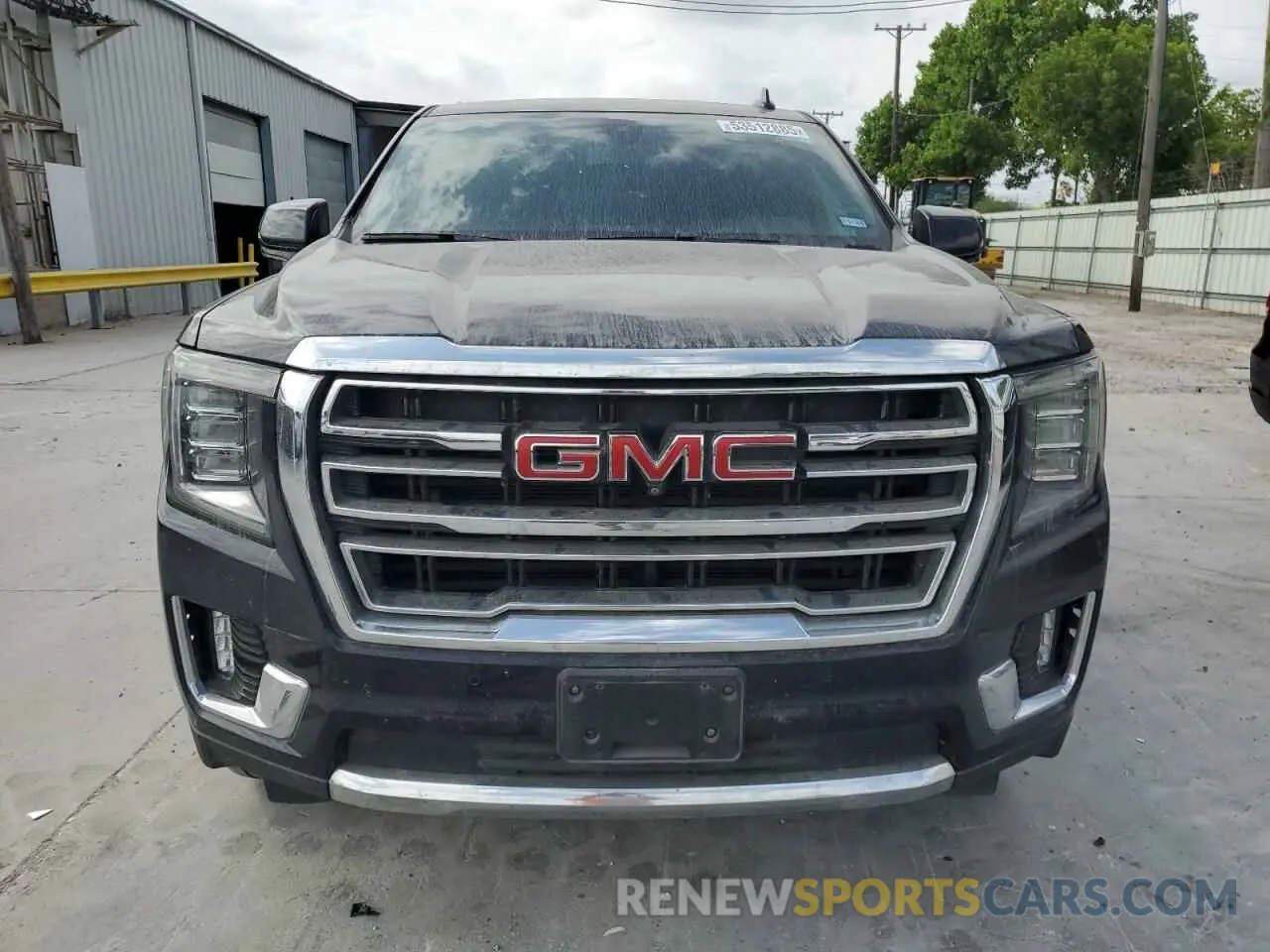5 Photograph of a damaged car 1GKS1GKD8MR488604 GMC YUKON 2021