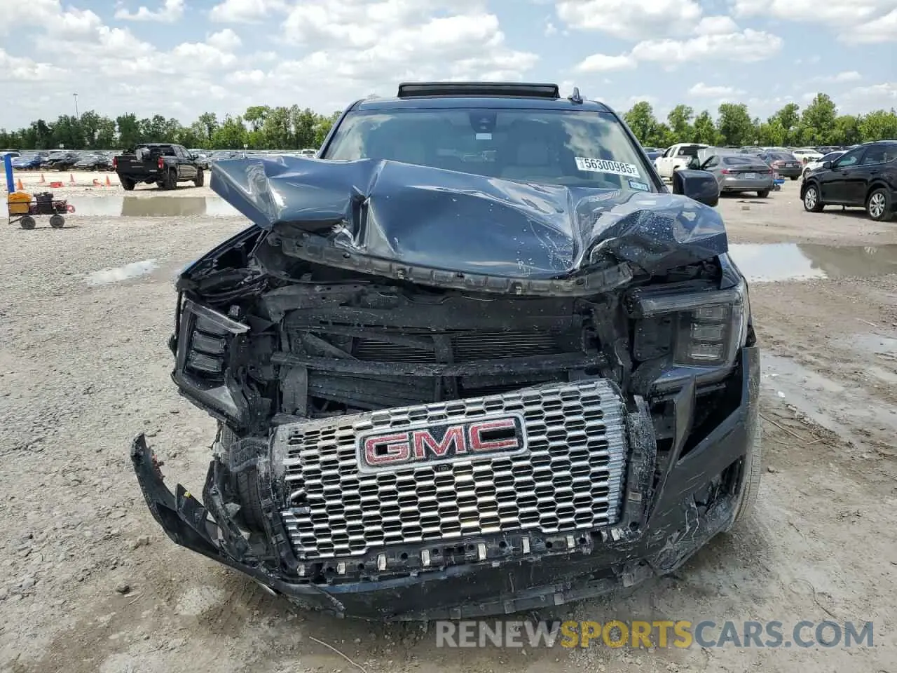 5 Photograph of a damaged car 1GKS1JKL7MR189576 GMC YUKON 2021