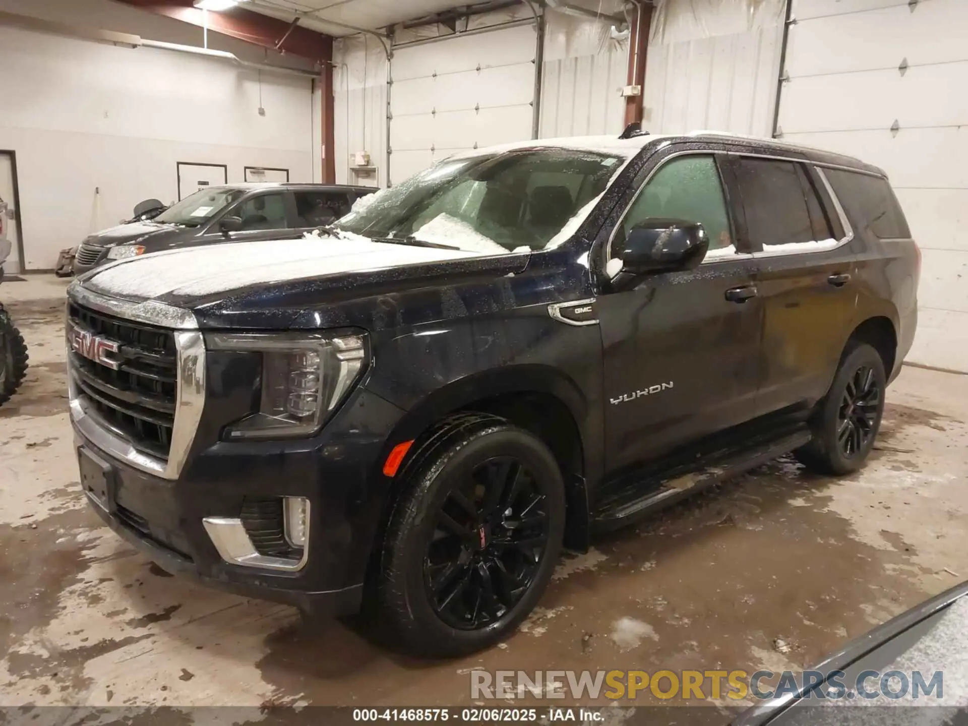 2 Photograph of a damaged car 1GKS2AKD5MR404460 GMC YUKON 2021