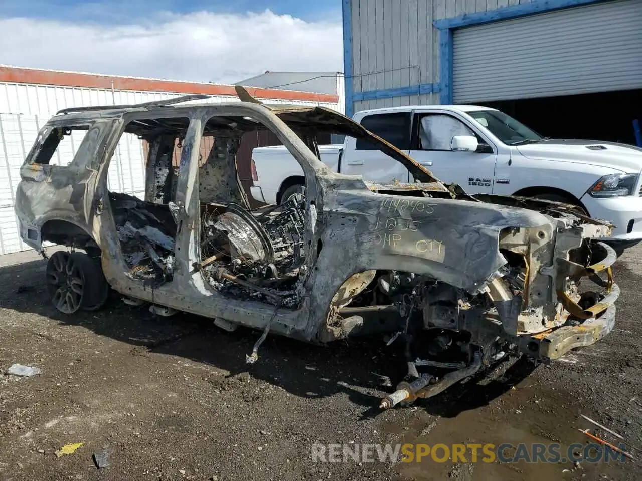4 Photograph of a damaged car 1GKS2AKD6MR456079 GMC YUKON 2021