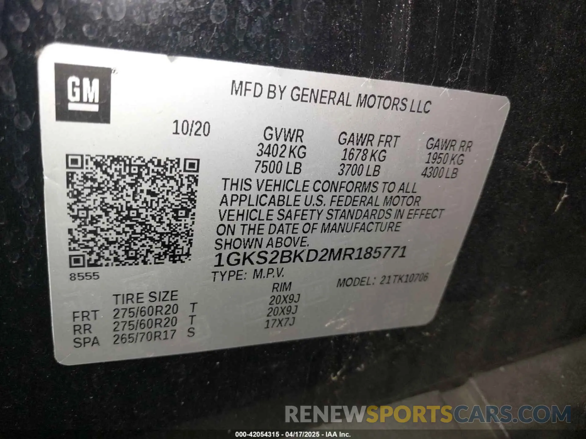 9 Photograph of a damaged car 1GKS2BKD2MR185771 GMC YUKON 2021