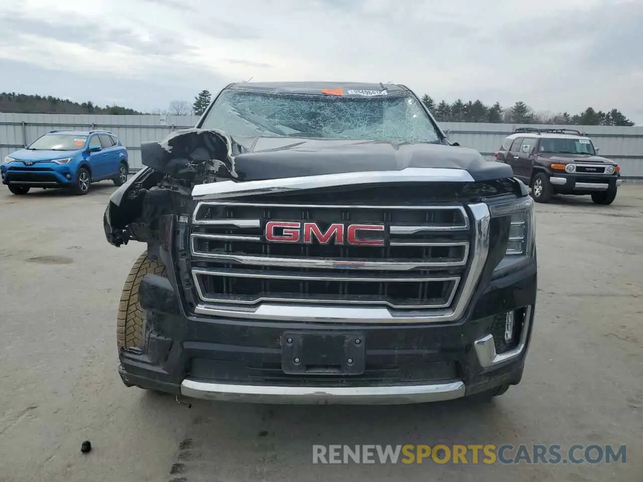 5 Photograph of a damaged car 1GKS2BKD2MR478652 GMC YUKON 2021