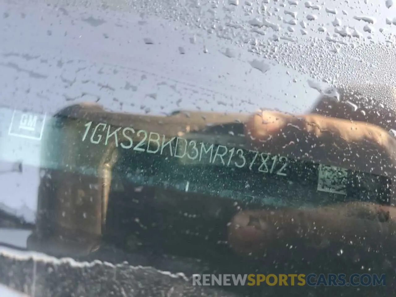 14 Photograph of a damaged car 1GKS2BKD3MR137812 GMC YUKON 2021