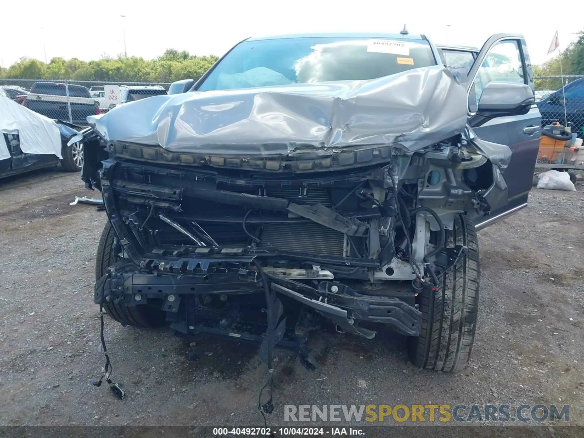 6 Photograph of a damaged car 1GKS2BKD4MR125362 GMC YUKON 2021