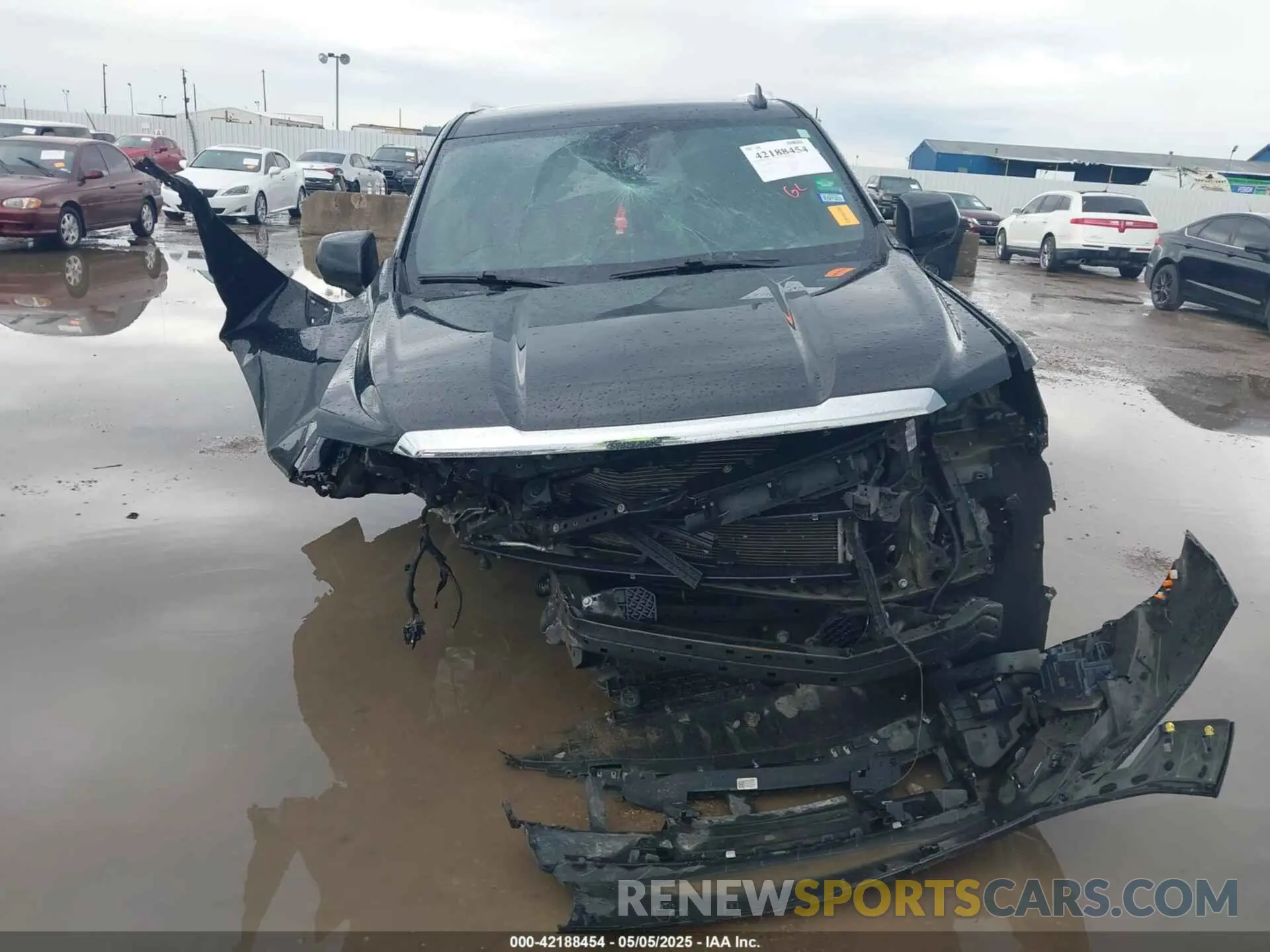 12 Photograph of a damaged car 1GKS2BKD5MR273228 GMC YUKON 2021