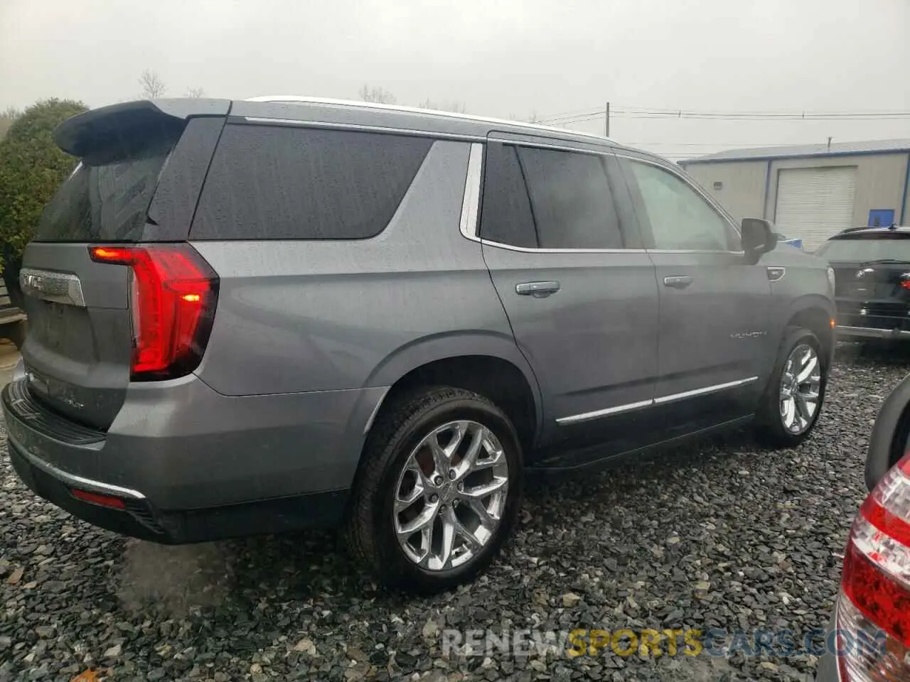 3 Photograph of a damaged car 1GKS2BKD8MR449494 GMC YUKON 2021