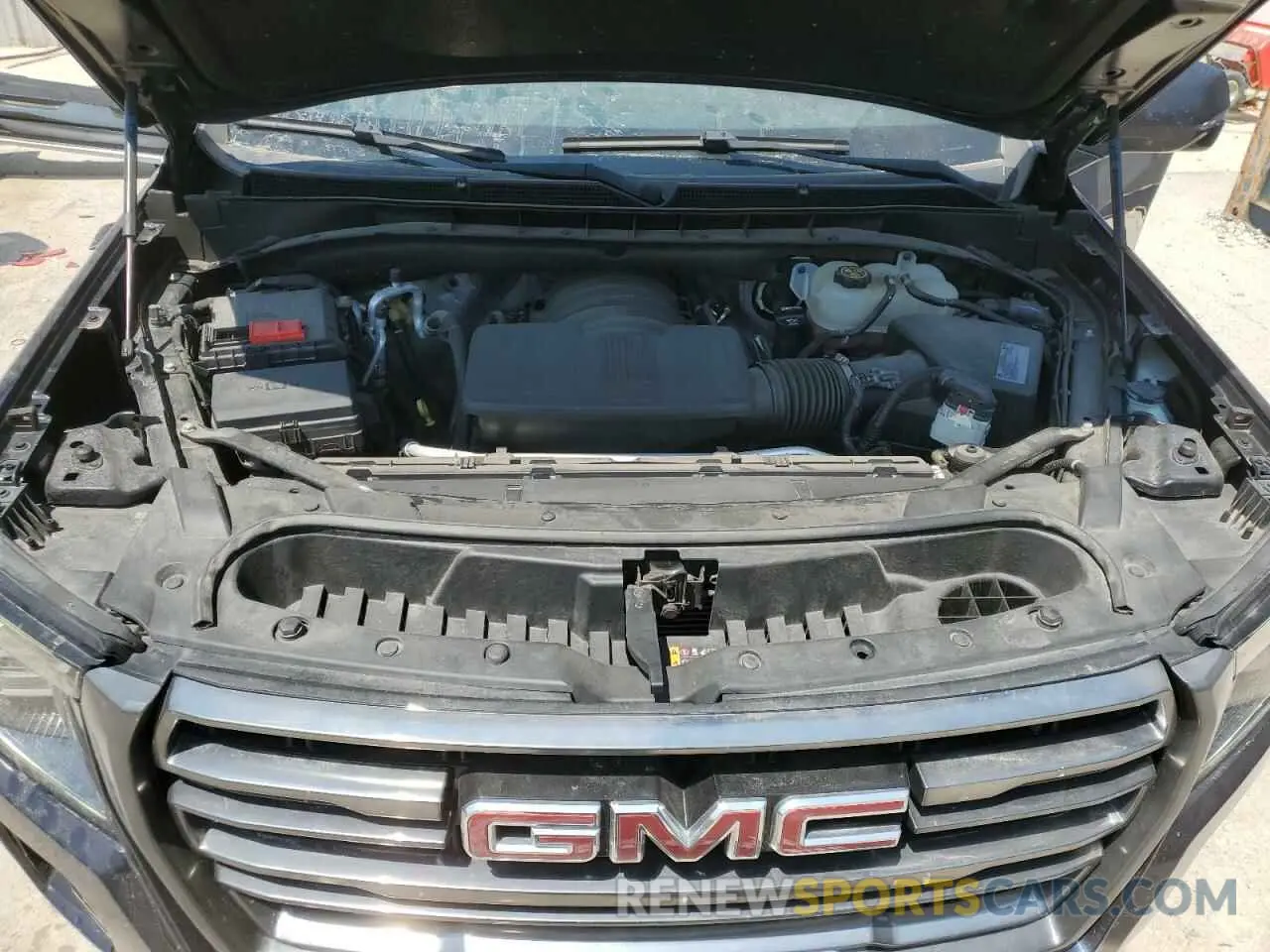 12 Photograph of a damaged car 1GKS2CKD0MR152127 GMC YUKON 2021